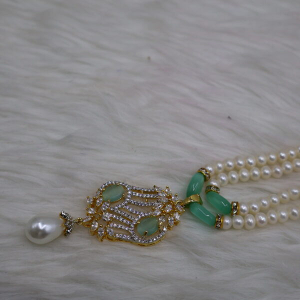 Emerald  Elegance Pearl Set - Image 5