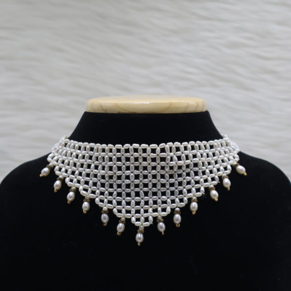Alternative view of Princess Pearl Choker