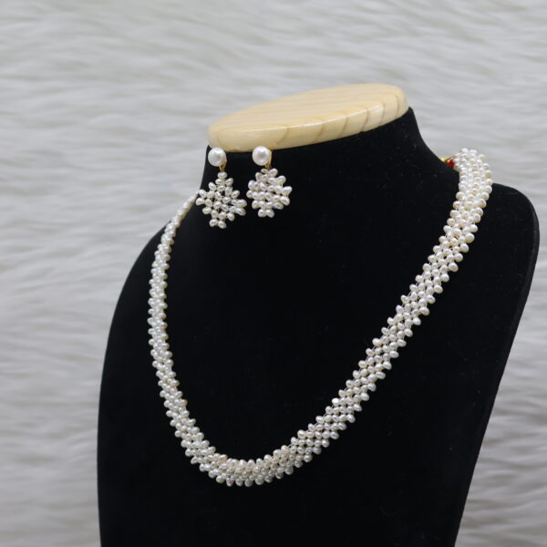 Single line Jali Pearl Necklace - Image 3