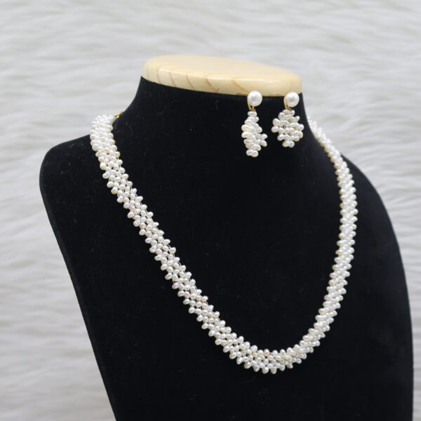 Single line Jali Pearl Necklace - Image 4
